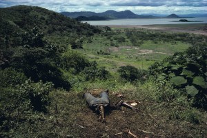 Susan Meiselas - NICARAGUA. Managua. "Cuesta del Plomo", hillside outside Managua, a well known site of many assassinations carried out by the National Guard.